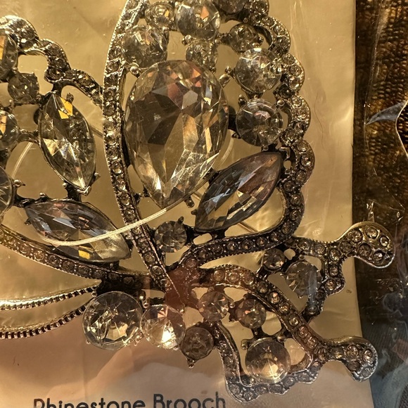 Belagio Rhinestone Metal Brooch, Butterfly, Silver - Picture 3 of 5